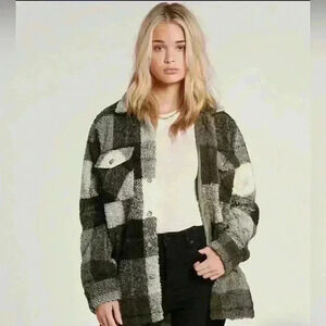 Volcom Women’s Silent Sherpa Plaid Jacket - Army Green Combo - Small